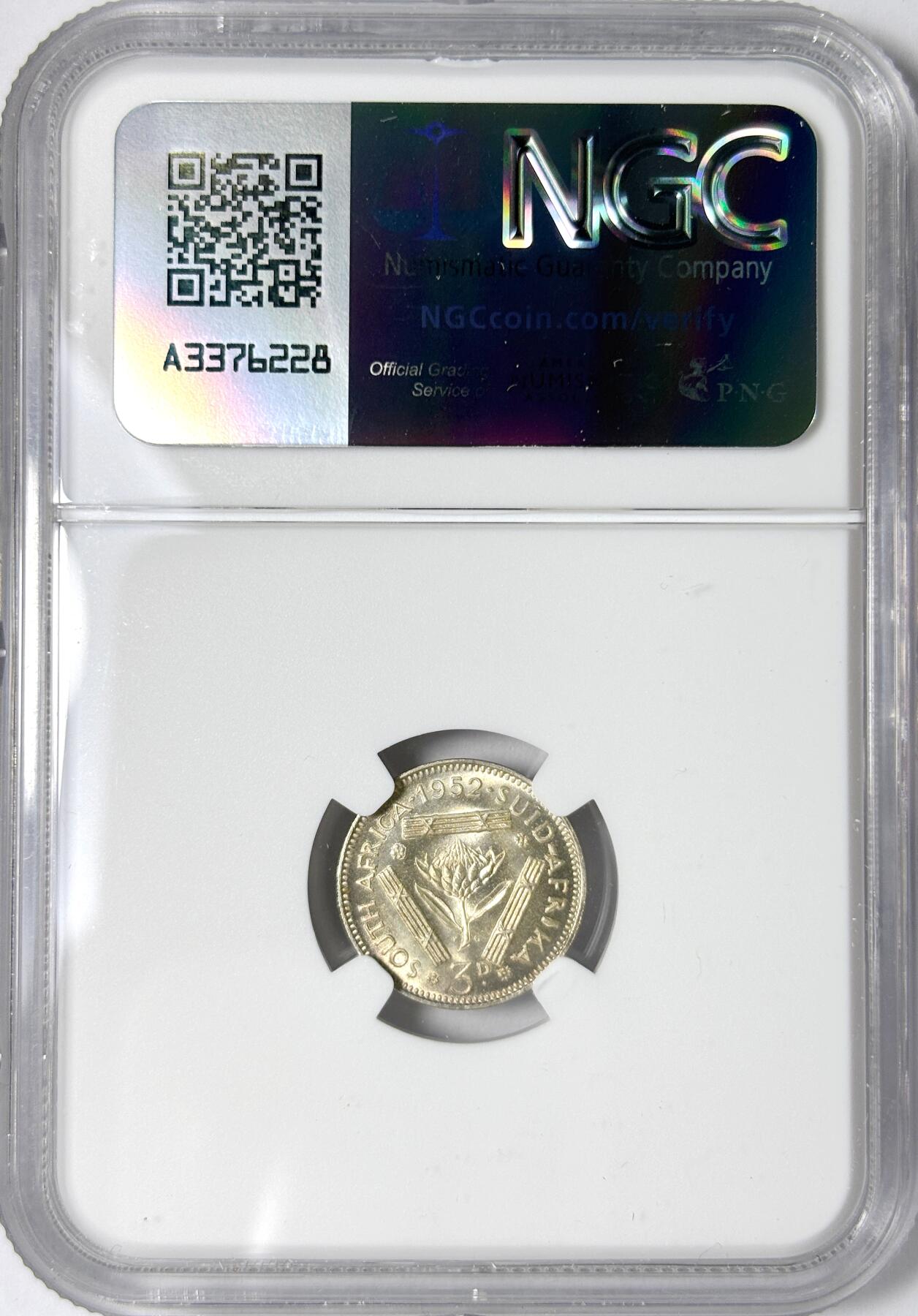 【雨安】【世界币章112-113期】周五/周六 两场连拍 2025-11-01 周六 19:30 保真 8秒倒数自动落锤 高效拍卖 [评级非洲] South Africa 南非 3便士 1952年 乔治五世 精制 NGC-PF67