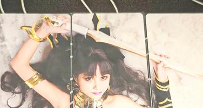 绝对不正常的拍卖场 不寄存! - coser九张（正面九张炫彩图，反面九拼）