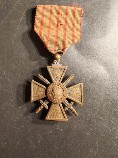 老王徽章第160期 -  法国1916版战争十字奖章