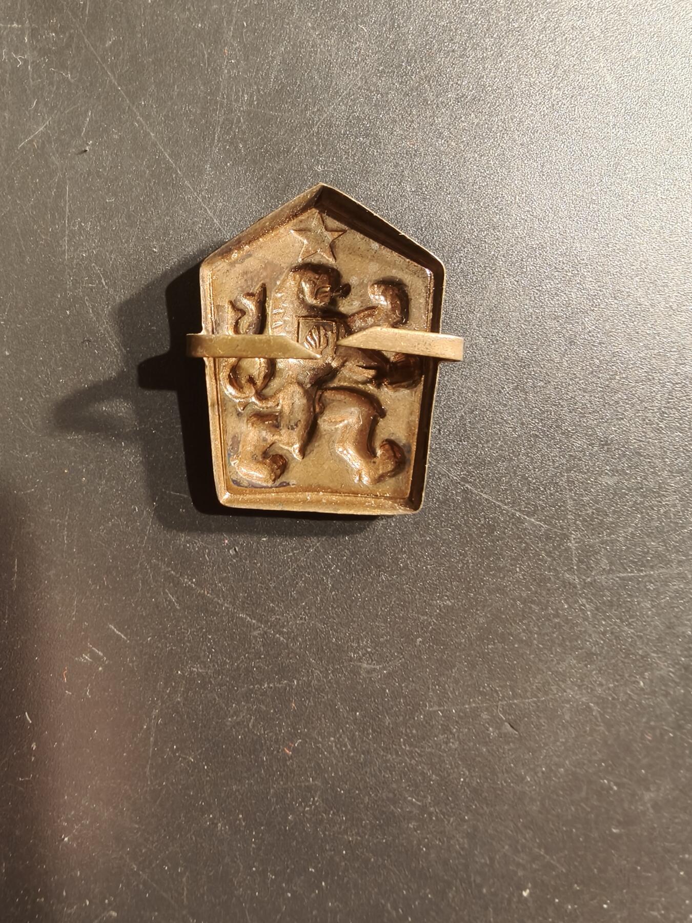 老王徽章第160期 捷克斯洛伐克帽徽