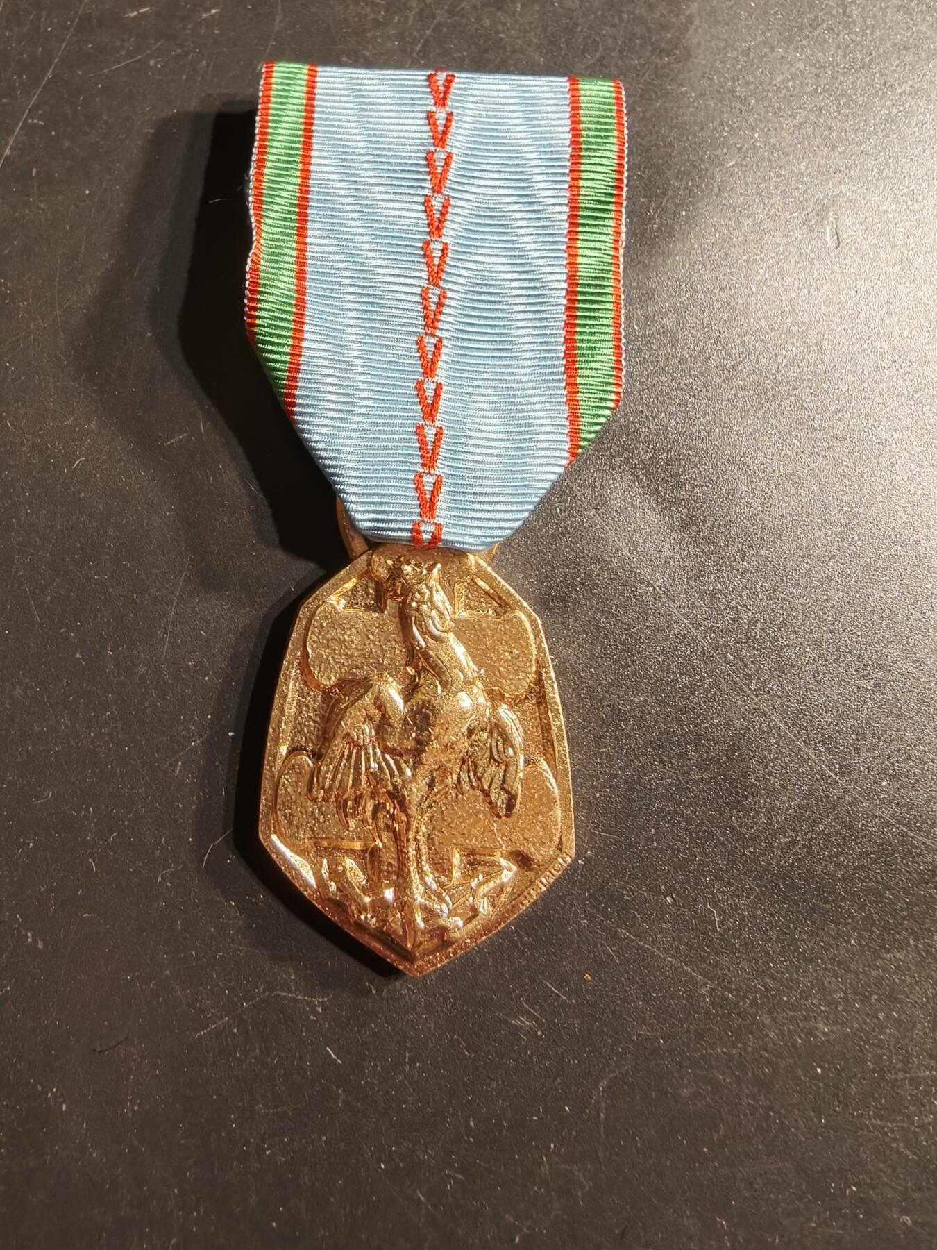 老王徽章第160期  法国二战纪念章