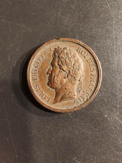 老王徽章第160期 - 法国七月王朝奥尔良公爵大铜章     手指cuivre铜标     直径26mm.    重量9.3g