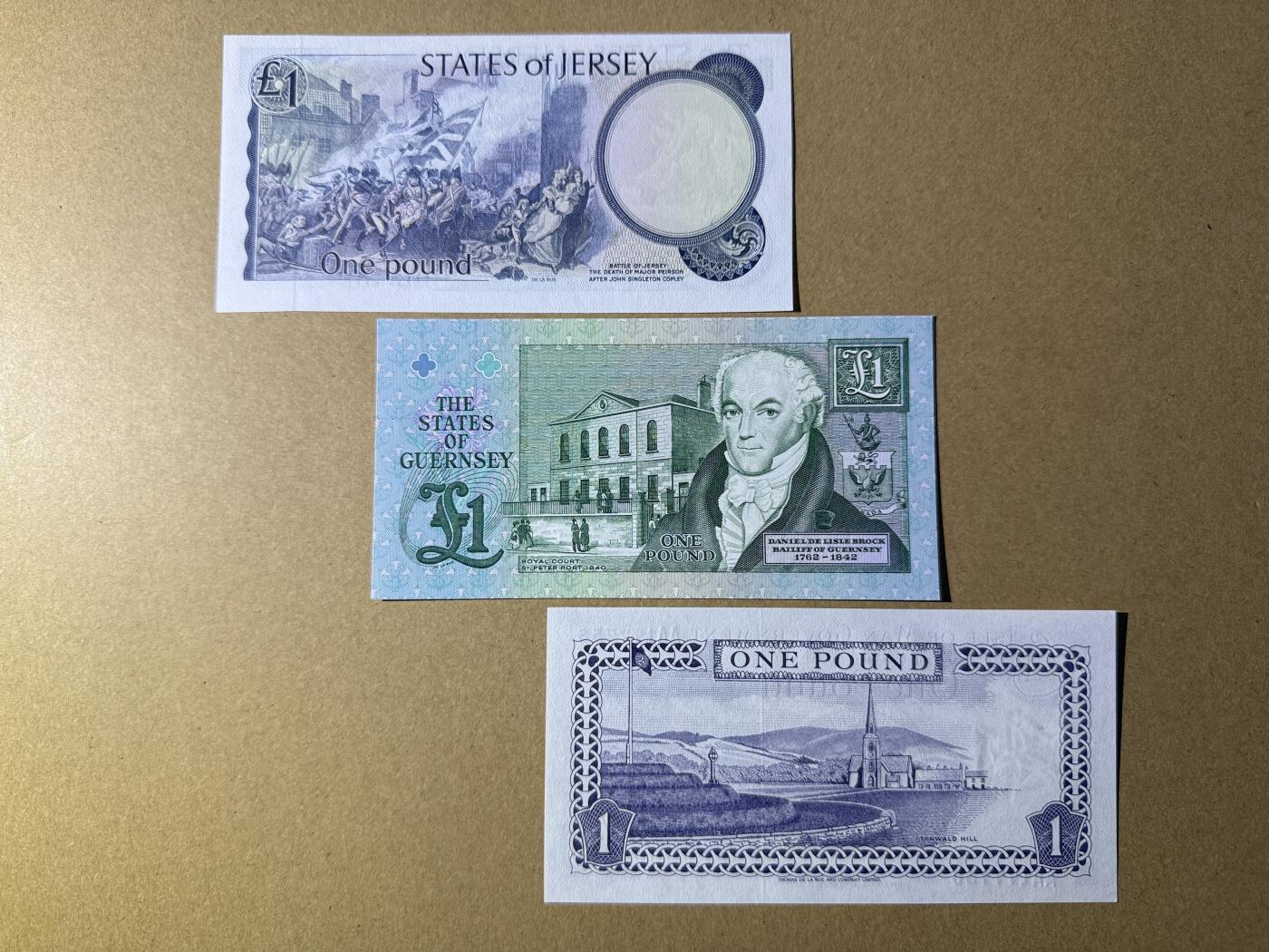 《艾美收藏》第218期-11.2周日外币荟萃 泽西、根西、马恩岛1镑3张 UNC 全部无4