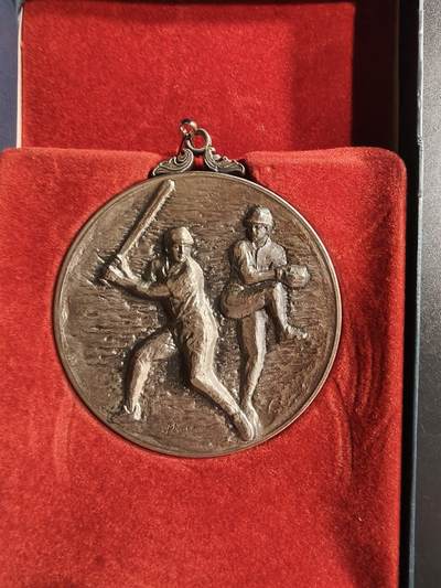 老王徽章第160期 - 小日子棒球竞赛纪念章    原盒     直径72mm.   重量180g