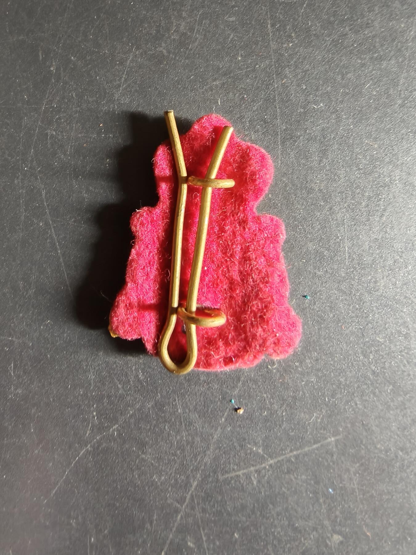 老王徽章第160期  丹麦陆军机电与工程师团帽徽 底衬完整