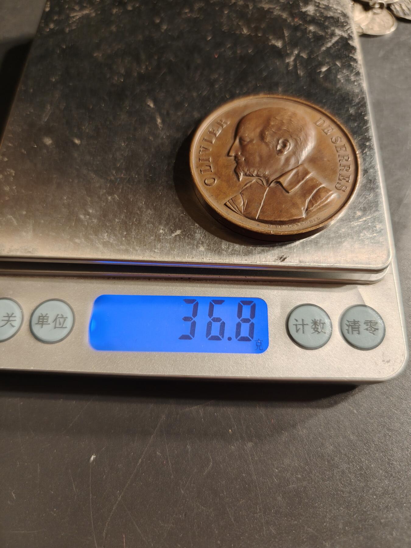 老王徽章第160期 法国克拉昂农业协会镀银大铜章     直径42mm.   重量36.8g.    Cuivre 铜标