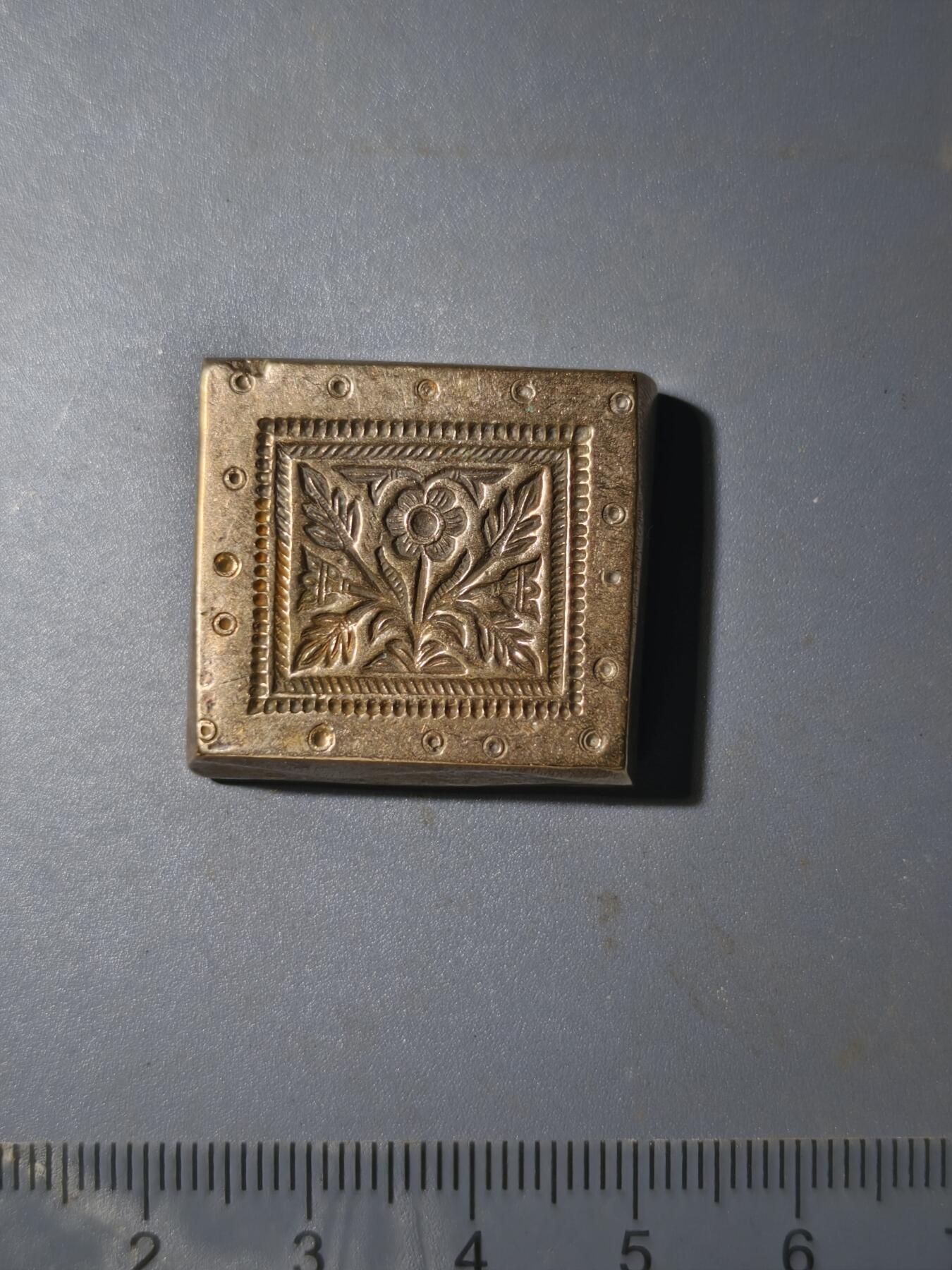 81期回流戒指饰品杂件纪念章丝路钱币专场 新疆饰品打制老铜模具