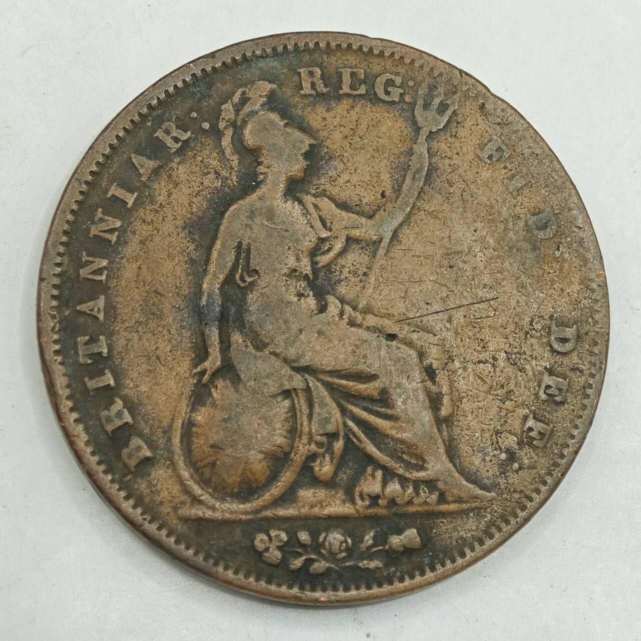 【淘币小摊】限时拍第七百八十四拍  老铜币场  满百包邮可预留两周  周一统一发货  英国1847年维多利亚一便士铜币