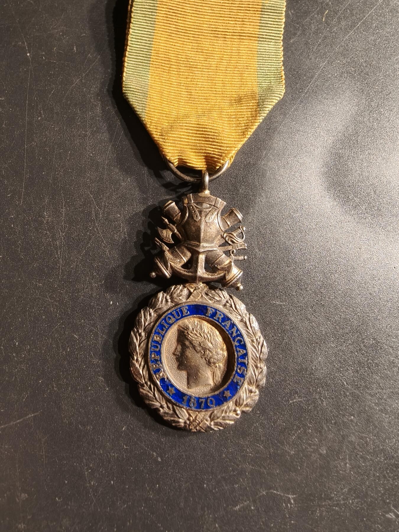 老王徽章第160期 法国军事奖章    三共时期    950银镀金珐琅    20.1g