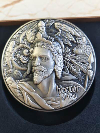 第180期拍卖【长期征集拍品】【北京币展专场】 - 纽埃2020年赫克托耳2盎司银+11.57盎司铜纪念银币附带原盒证书，证书0.1克盎司银