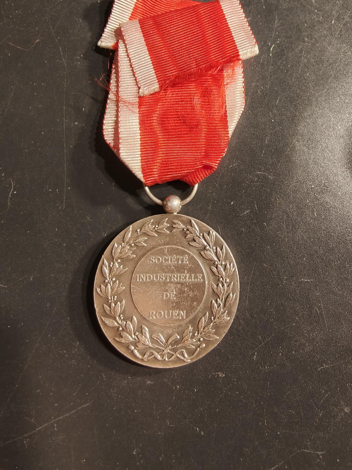 老王徽章第160期 法国银级鲁昂工业协会奖章 