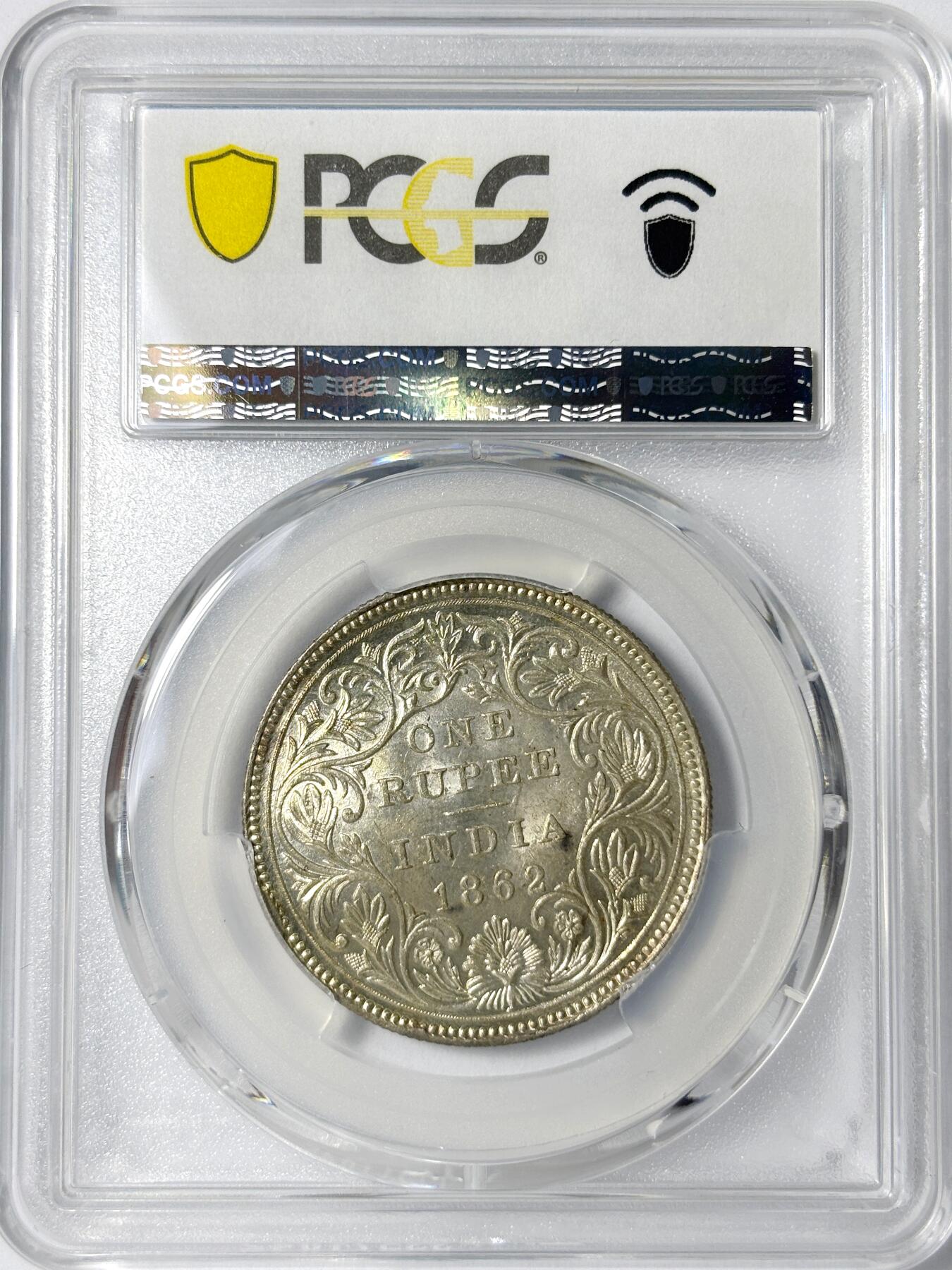 【雨安】【世界币章112-113期】周五/周六 两场连拍 2025-11-01 周六 19:30 保真 8秒倒数自动落锤 高效拍卖 [评级亚洲] India India 英属印度 1卢比 KM#0473 1862年 维多利亚 PCGS-MS62