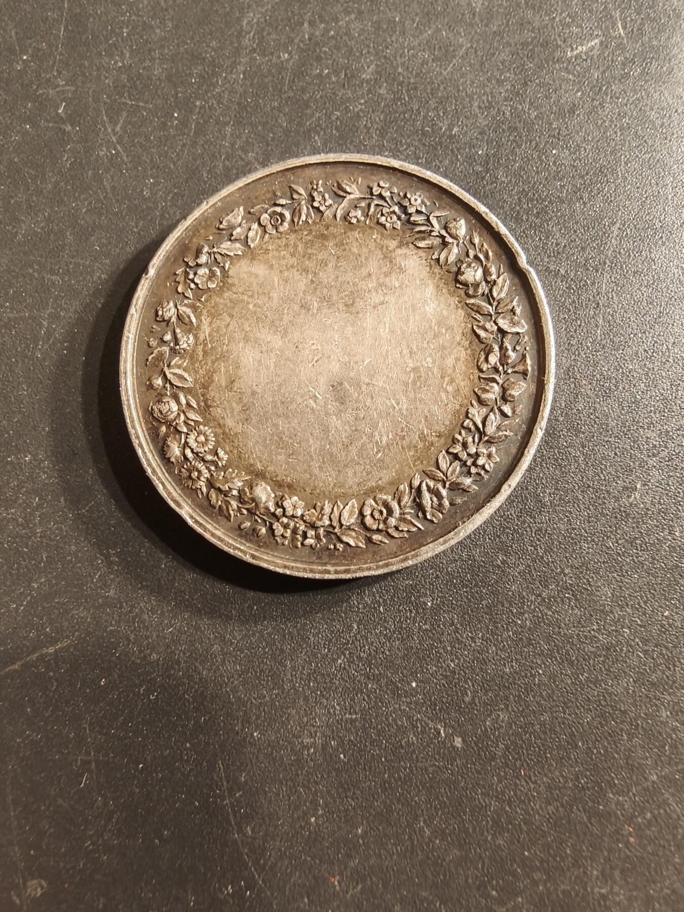 老王徽章第160期 法国婚礼纪念章     950银  蜜蜂银标    直径27mm.   重量9.9g