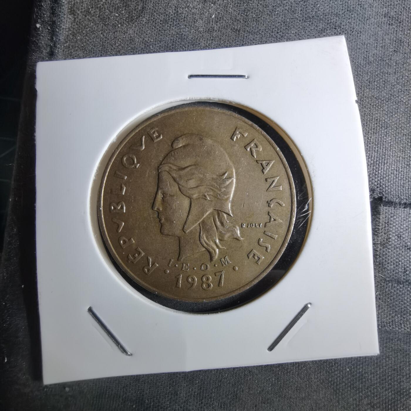 沼泽如烟--第886场 法属新喀里多尼亚1987年100法郎