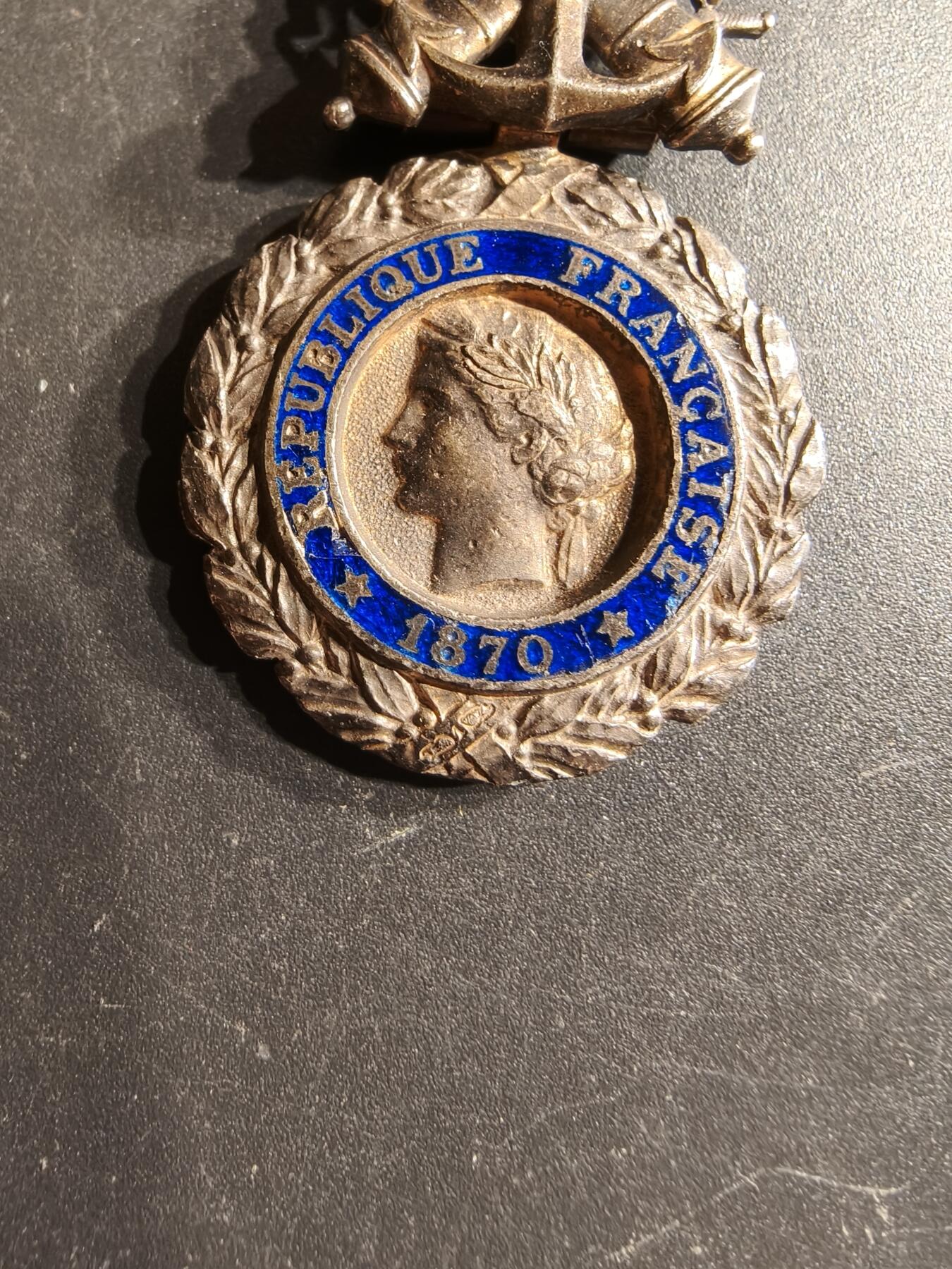 老王徽章第160期 法国军事奖章    三共时期    950银镀金珐琅    20.1g