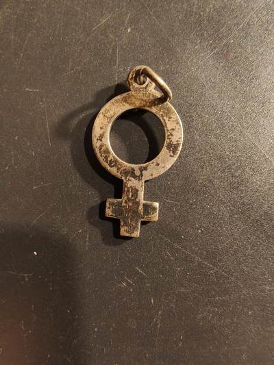 老王徽章第160期 - 丹麦维纳斯符号吊坠     925银     3.2g