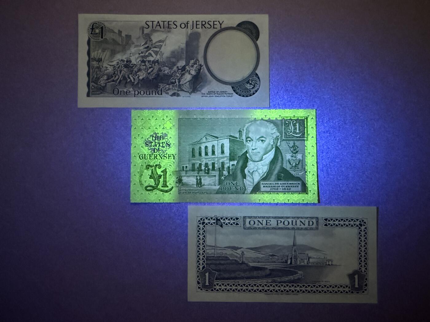 《艾美收藏》第218期-11.2周日外币荟萃 泽西、根西、马恩岛1镑3张 UNC 全部无4