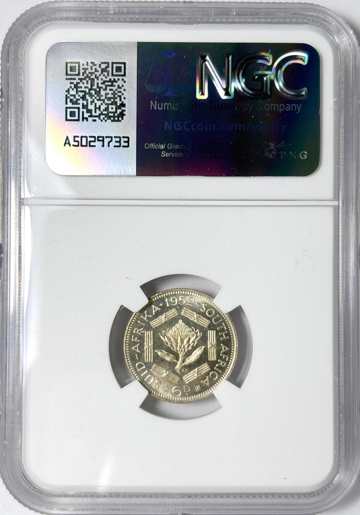 【雨安】【世界币章112-113期】周五/周六 两场连拍 2025-11-01 周六 19:30 保真 8秒倒数自动落锤 高效拍卖 [评级非洲] South Africa 南非 6便士 1952年 乔治五世 精制 NGC-PF67