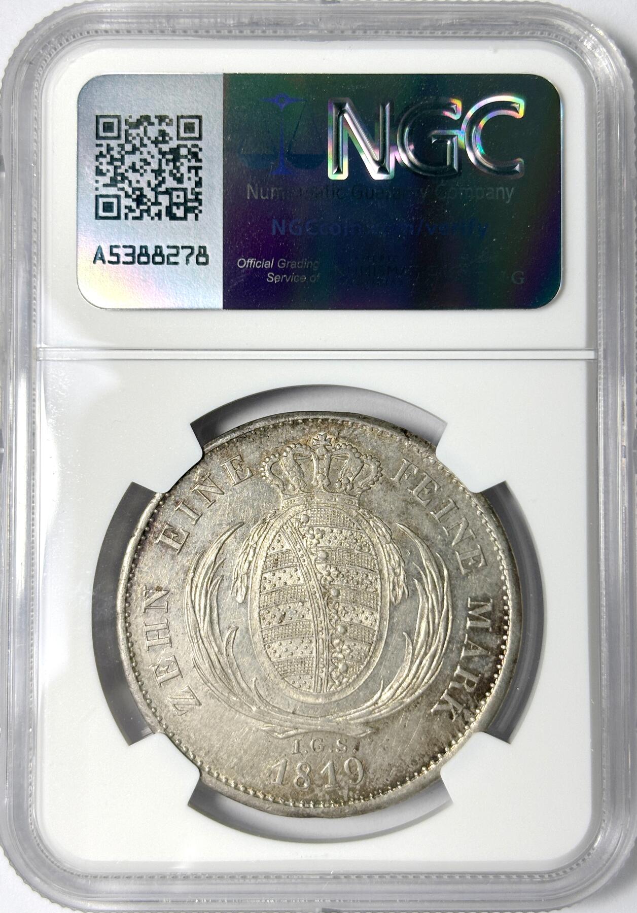 【雨安】【世界币章112-113期】周五/周六 两场连拍 2025-11-01 周六 19:30 保真 8秒倒数自动落锤 高效拍卖 [评级德国] Germany 德国 德意志 1泰勒 Saxony萨克森 奥古斯特 军装 1819年 NGC-MS62 同一老藏家精选萨克森经典泰勒收藏