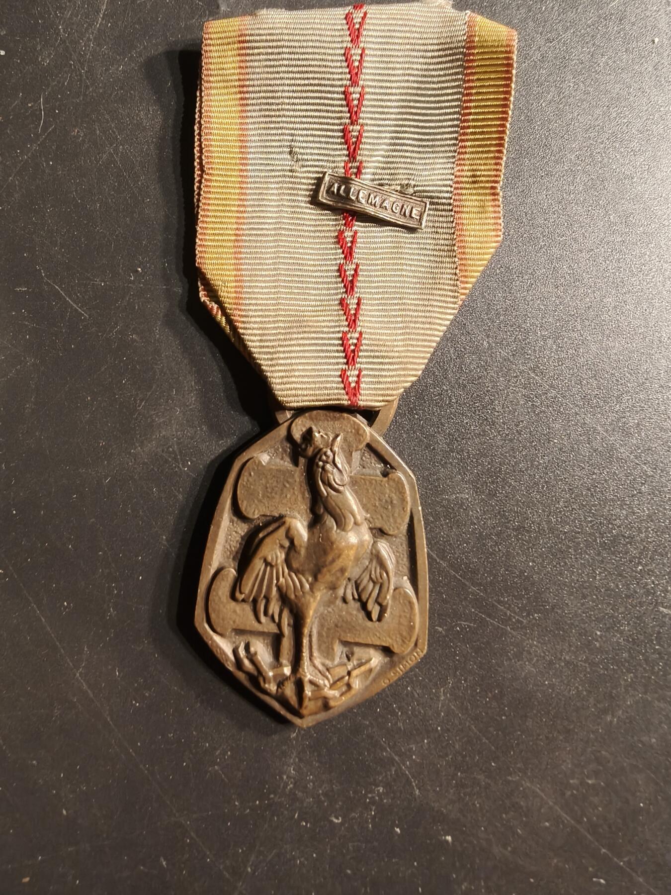 老王徽章第160期 法国二战纪念章    德国勋条 