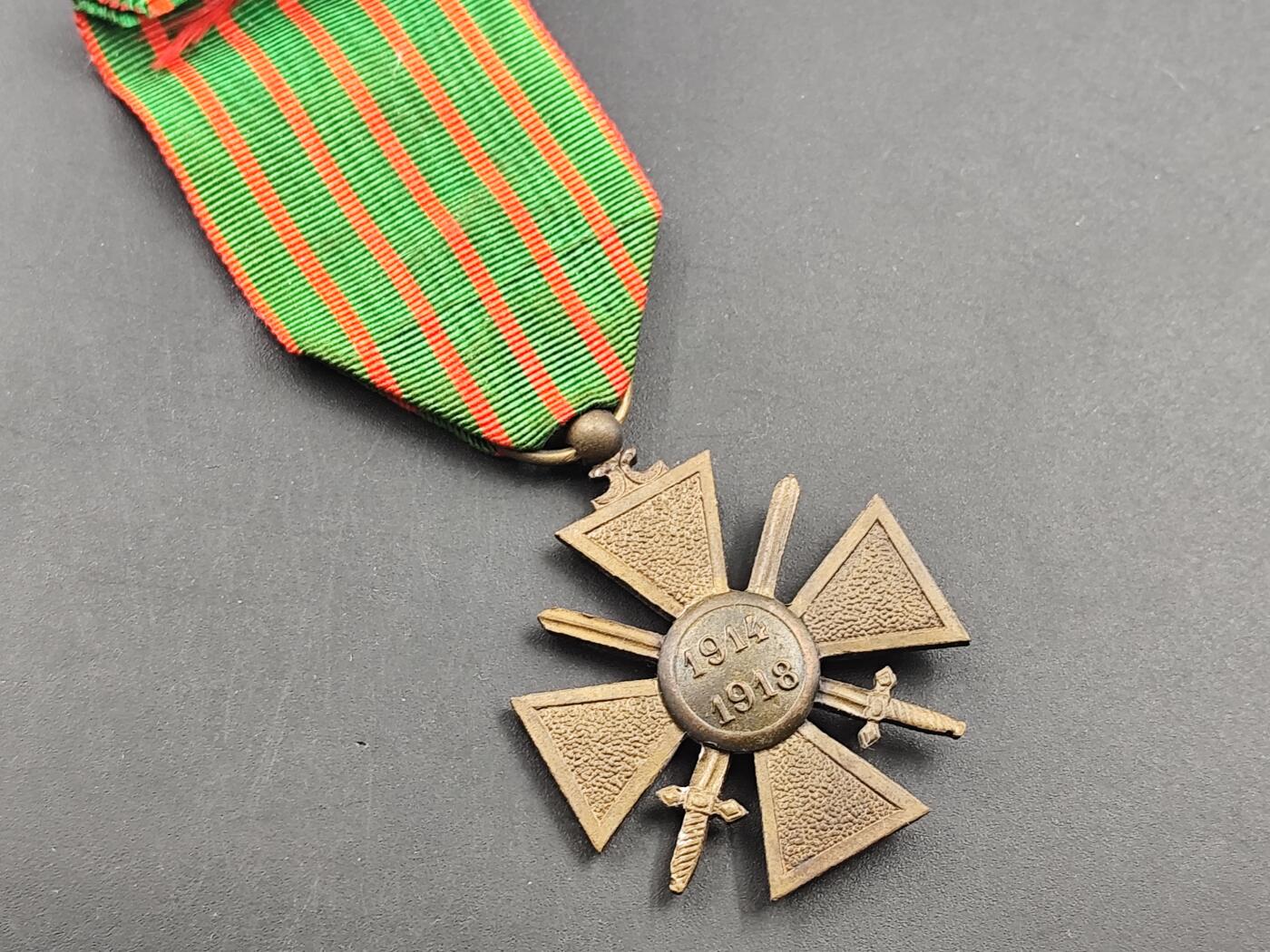 10月底 冲业绩 来一波精品证章场子 法国一战胜利奖章铜制一星版