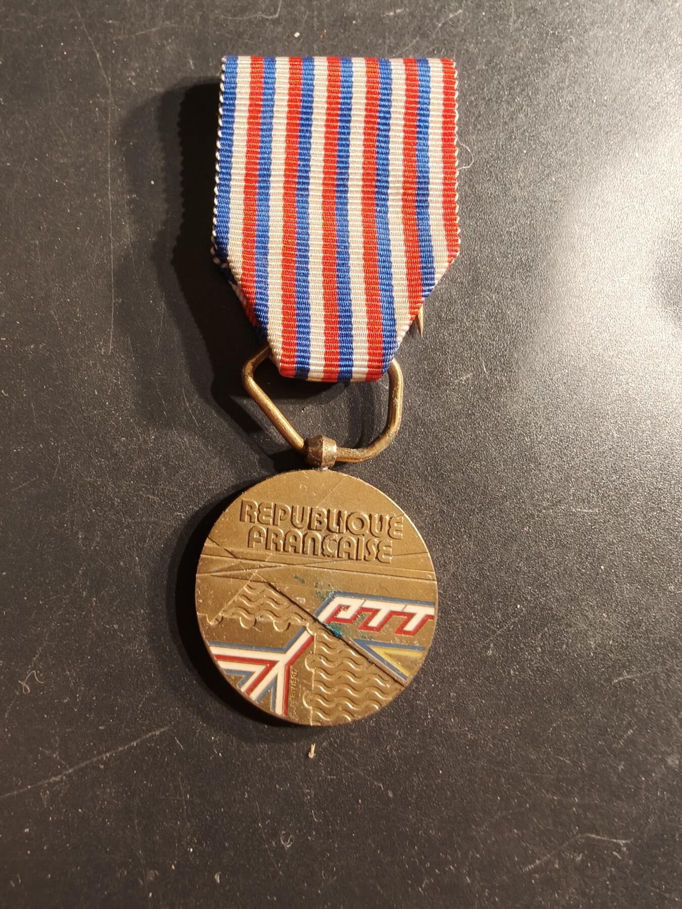 老王徽章第160期  法国纪念章
