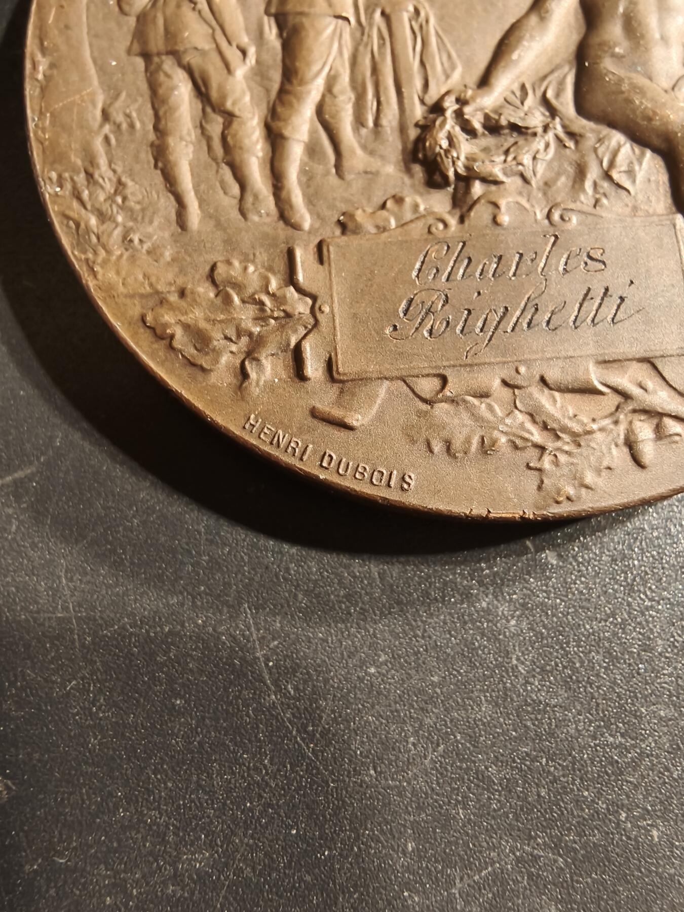 老王徽章第160期  法国1896南锡射击竞赛大铜章     直径45mm.    重量47.4g