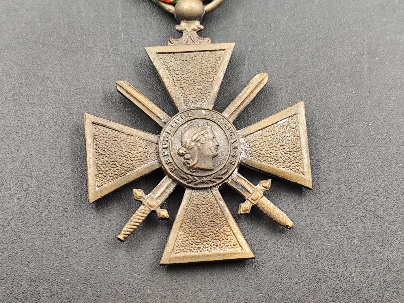 10月底 冲业绩 来一波精品证章场子 法国一战胜利奖章铜制一星版