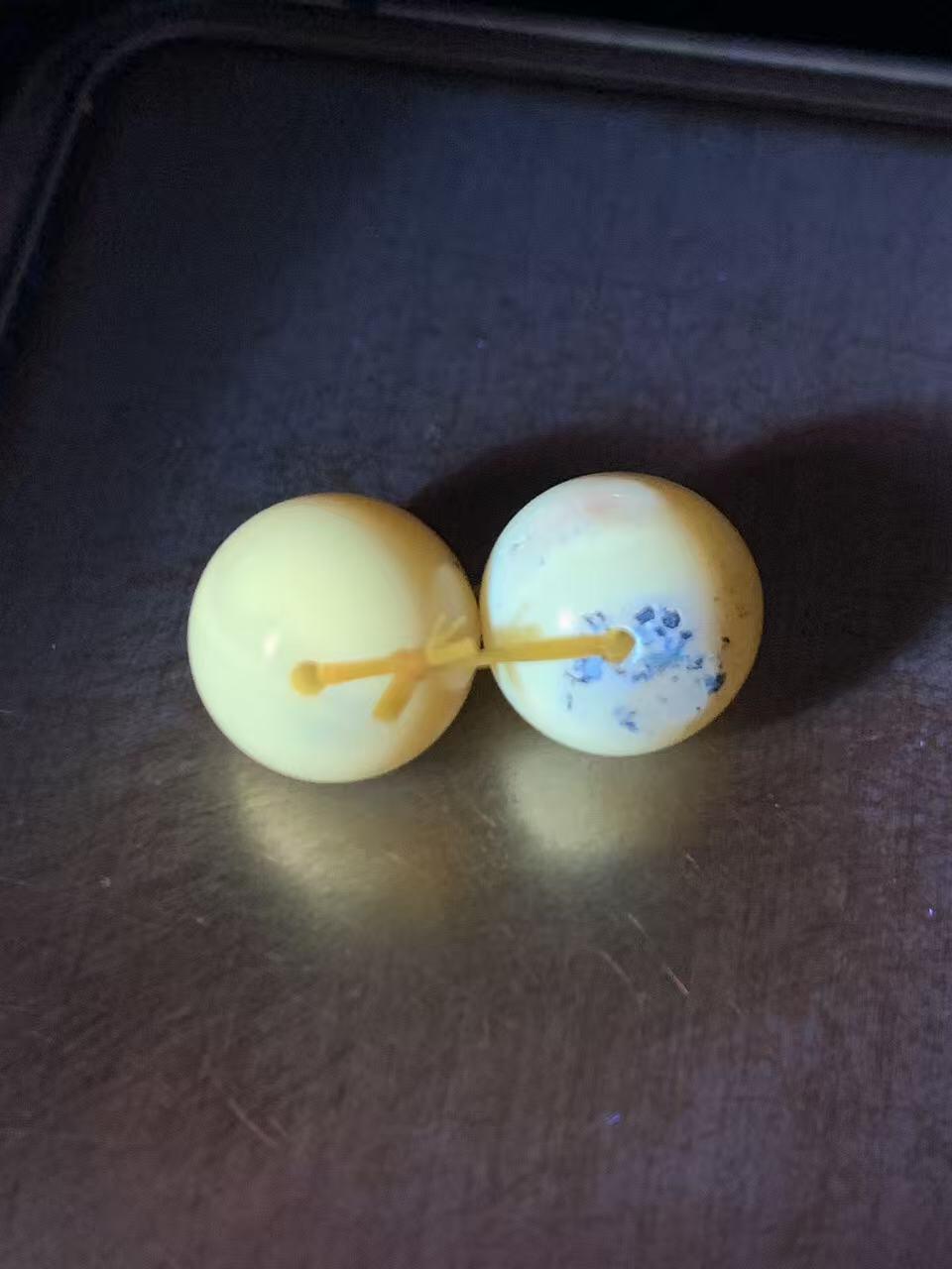 天然俄料蜜蜡通货圆珠一对