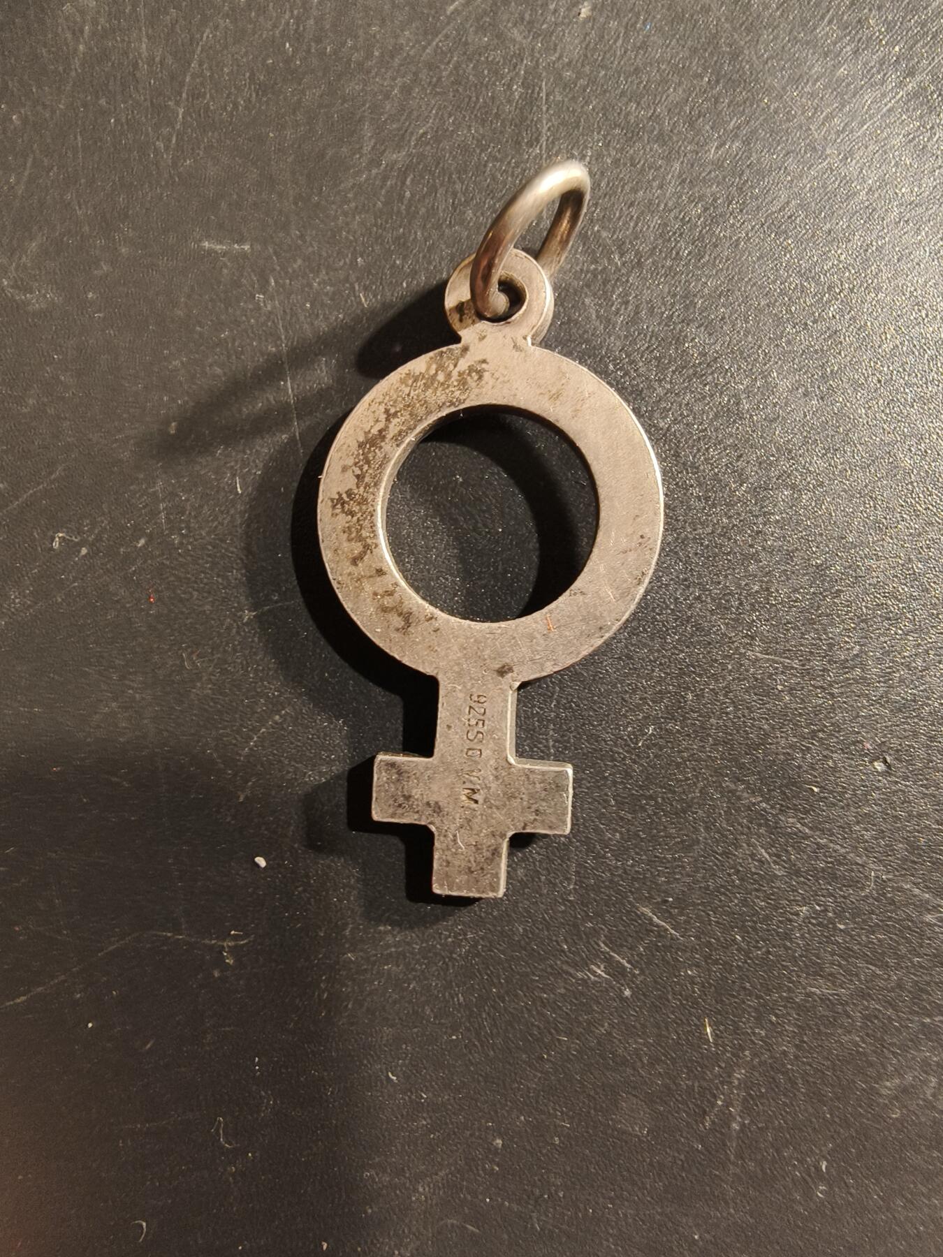 老王徽章第160期 丹麦维纳斯符号吊坠     925银     3.2g