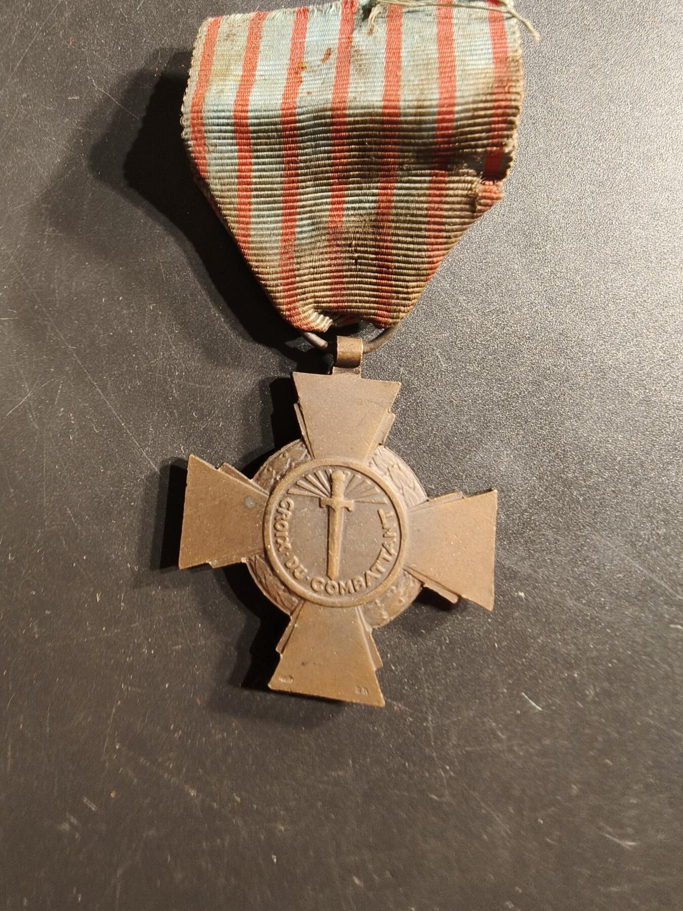 老王徽章第160期 法国战斗十字奖章 