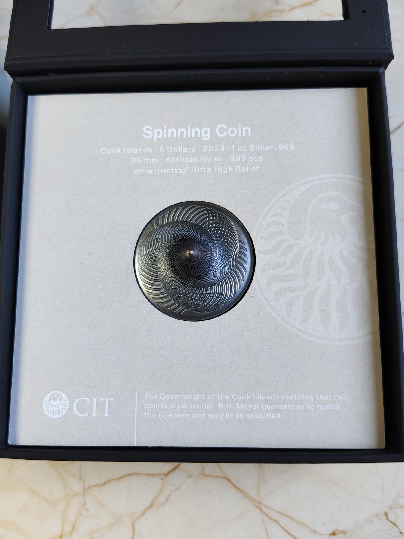 第180期拍卖【长期征集拍品】【北京币展专场】 库克2023年复制旋转陀螺1盎司3D立体仿古纪念银币，999银，发行999枚，盒子有裂痕