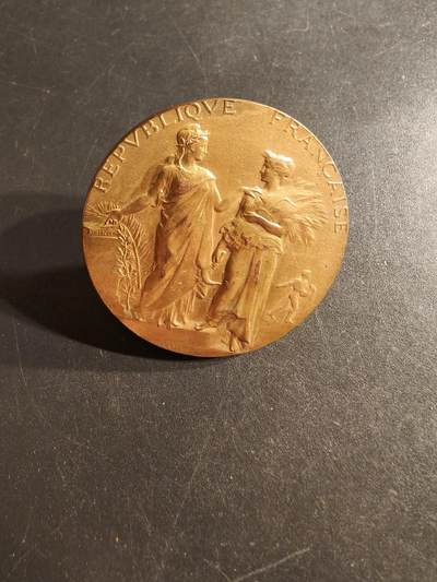 老王徽章第160期 - 法国农业竞赛单面镀金银章      950银镀金    亨利杜布瓦作品    直径41mm.    重量33.9g