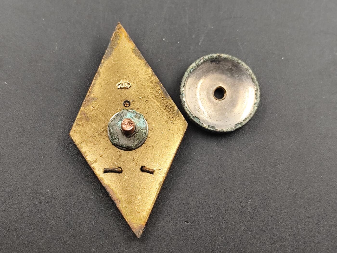 10月底 冲业绩 来一波精品证章场子