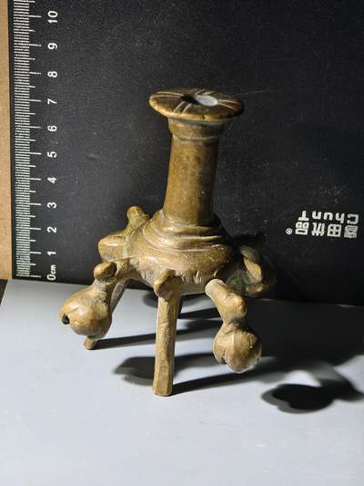 81期回流戒指饰品杂件纪念章丝路钱币专场 - 清代老铜香插