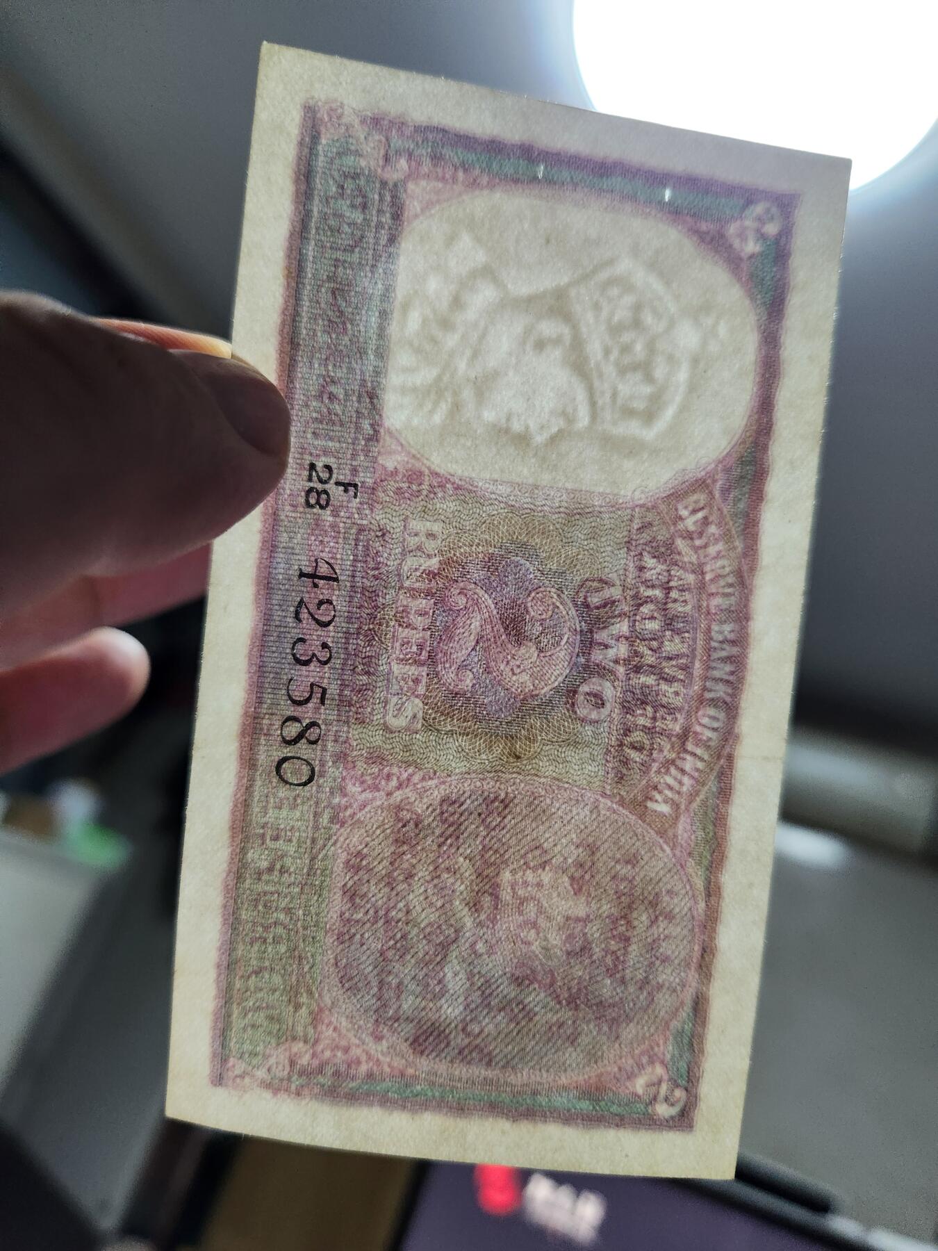 11月1号晚上8点 外国纸币自动截拍第50场 稀少品种印度2卢比 极美品