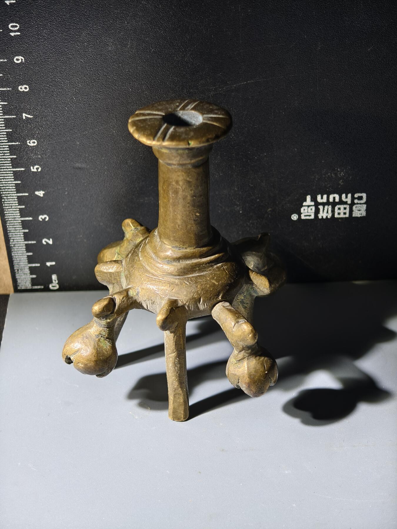 81期回流戒指饰品杂件纪念章丝路钱币专场 清代老铜香插