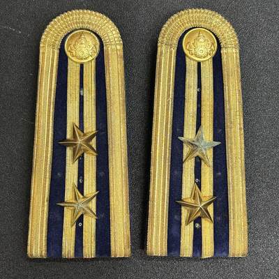 西秦中古拍卖第六十三期 - 泰国皇家陆军中校礼服肩章 早期金属线