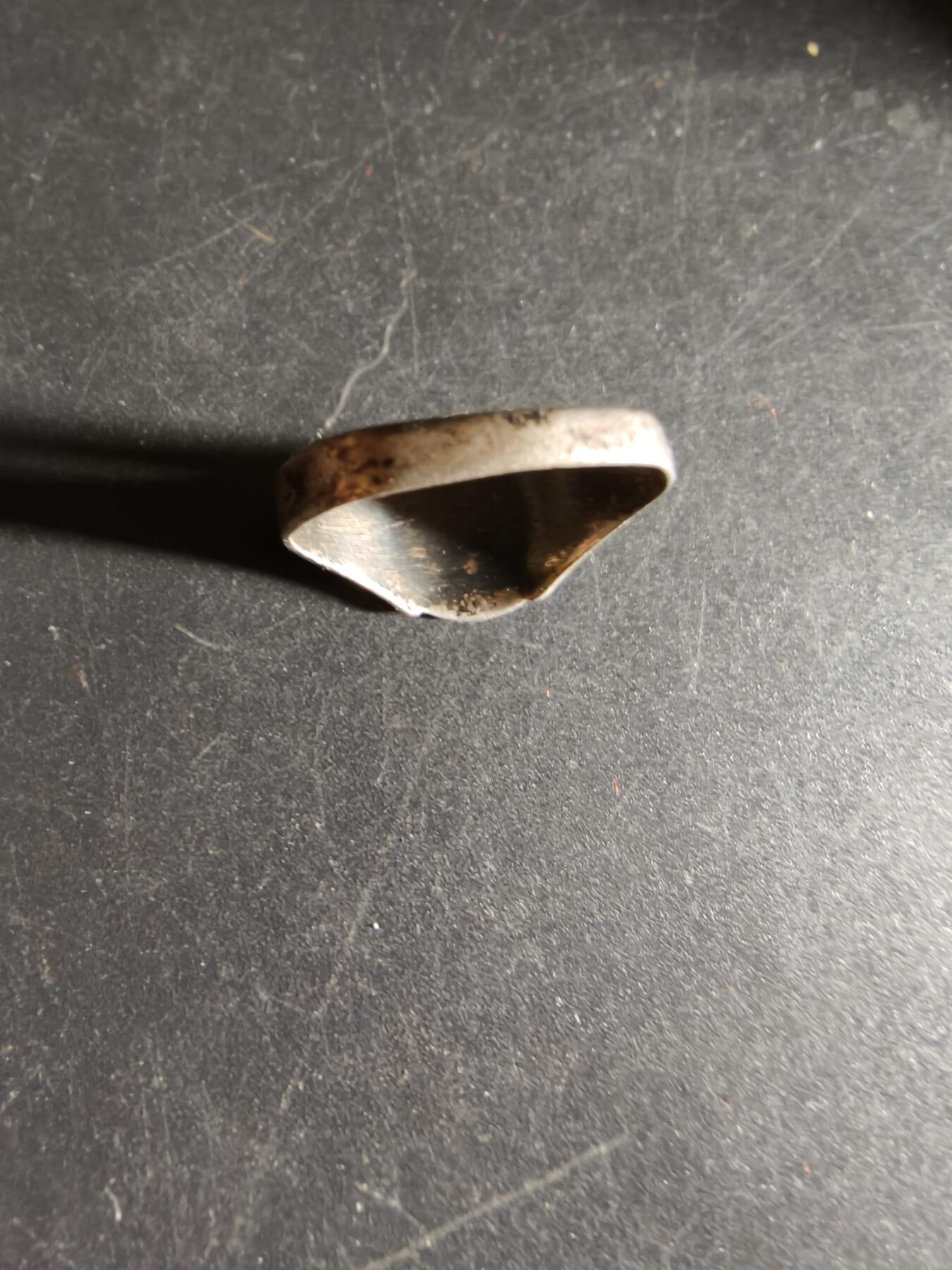 老王徽章第160期 丹麦陆军戒指    带原盒