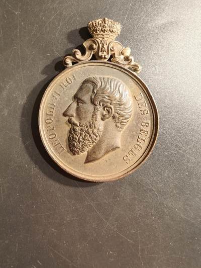 老王徽章第160期 - 比利时1882年Baisieux市音乐节大尺寸铜奖章     直径50mm.    重量45.4g