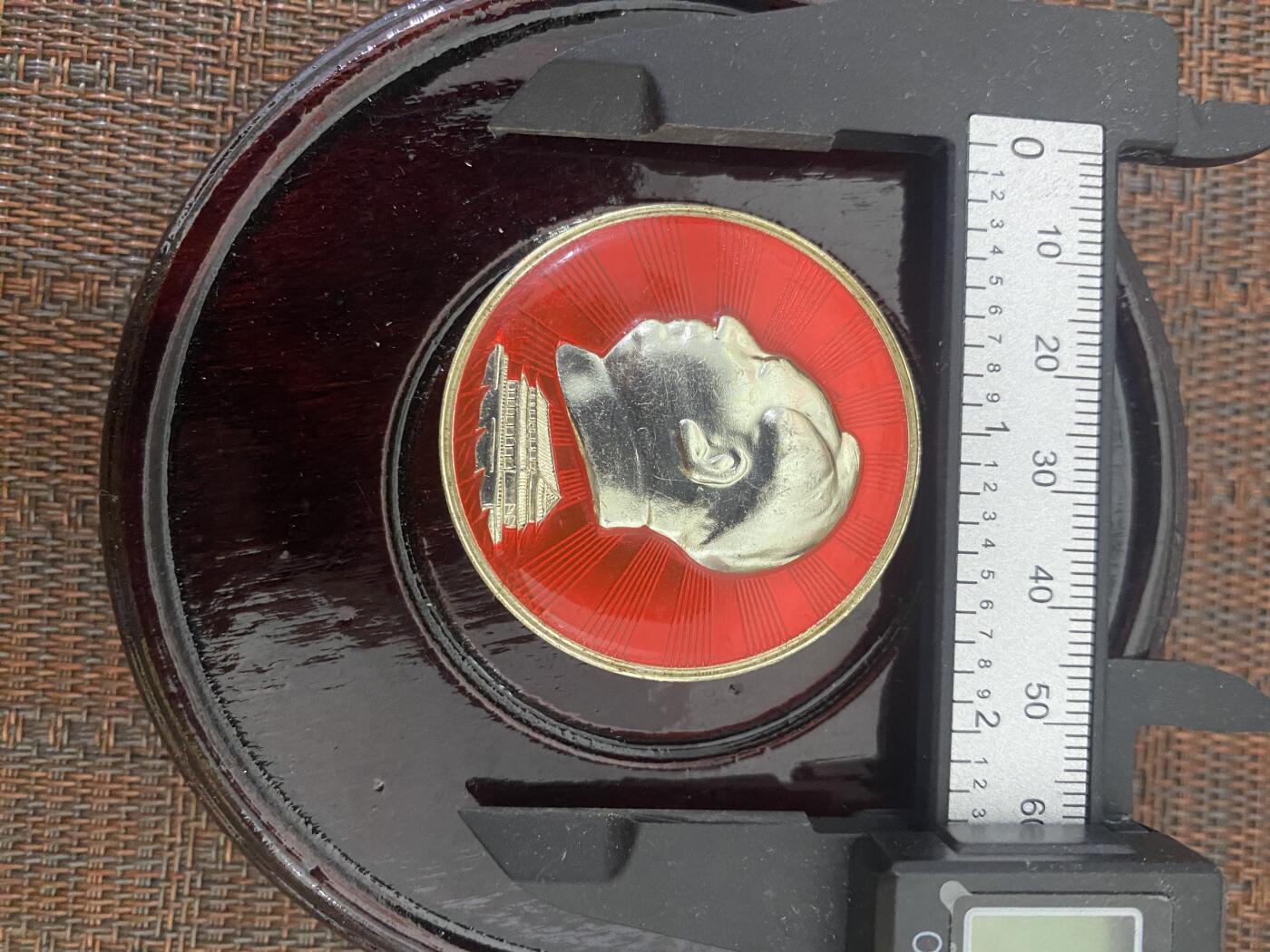 毛主席像章场 毛主席像章