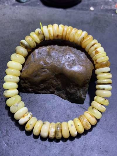 天然乌料蜜蜡隔片手串1条！！ - 天然乌料蜜蜡隔片手串1条！！