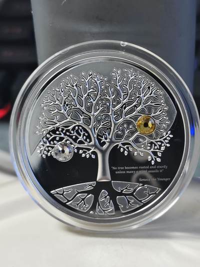 第180期拍卖【长期征集拍品】【北京币展专场】 - 喀麦隆2019年生命之树镶嵌水晶纪念银币，999银，发行555枚