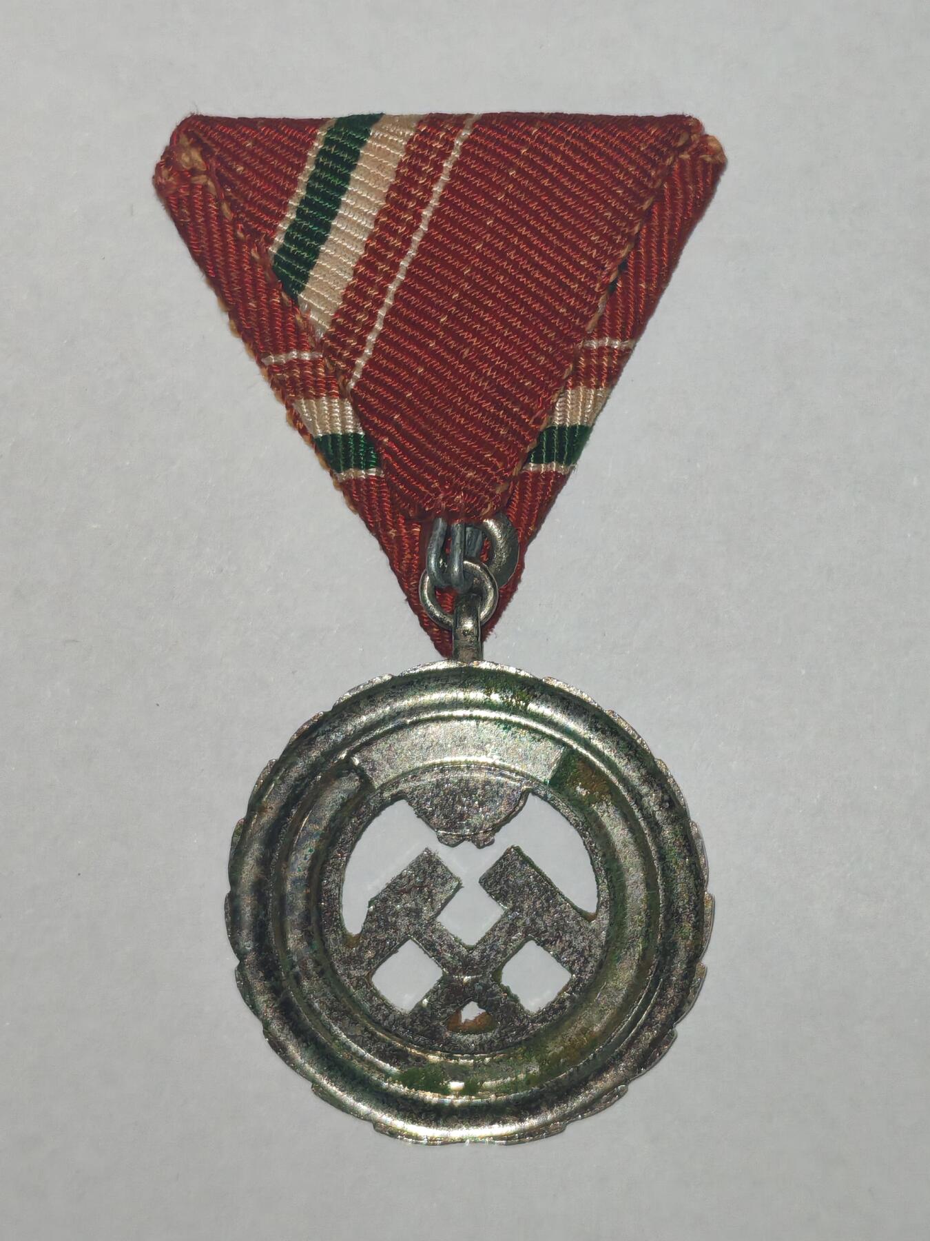 韵星假日精品2025秋季军品类拍卖会-- Rimey Holidays Boutique 2025 Autumn Militaria Sale 匈牙利人民共和国银级为采矿业服务奖章