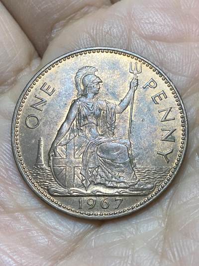 2025年第一百二十一场(总第一百四十七场）外国好品散币(免佣金) - 英国🇬🇧1967年1便士(伊丽莎白二世青年桂冠第二版，普制币关门年)