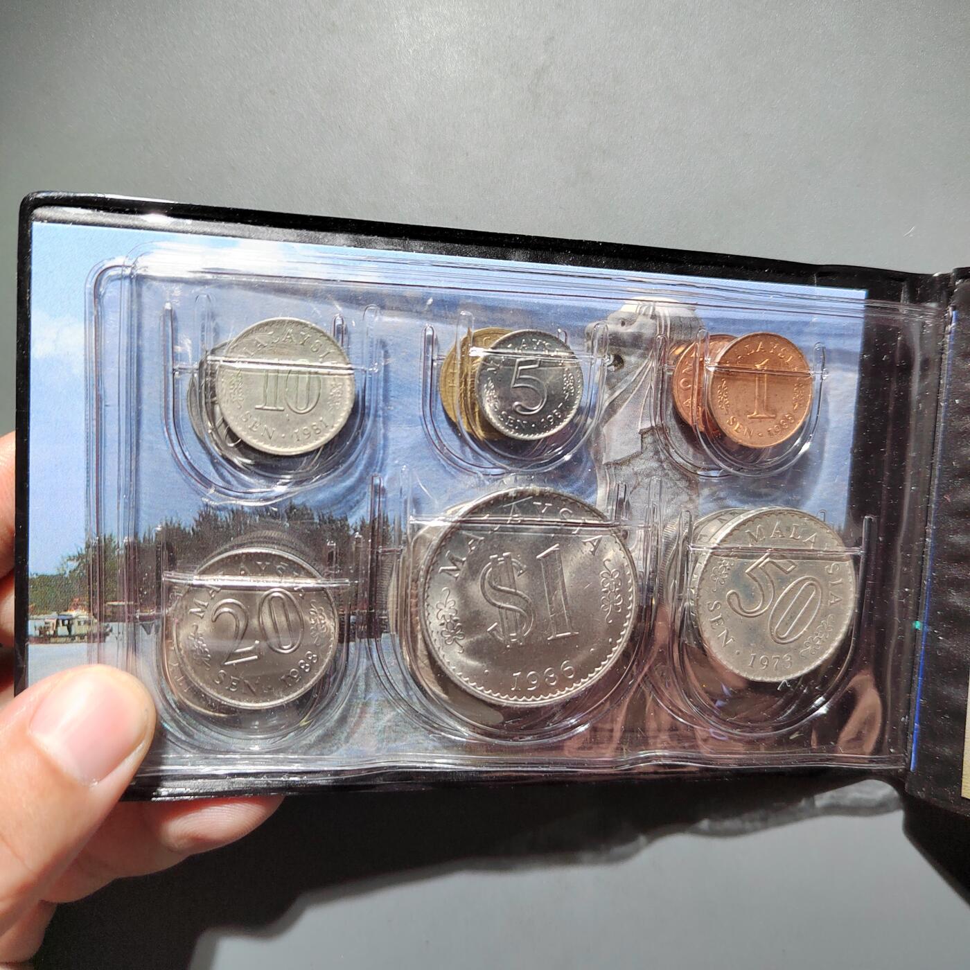 PCAI钱币4-580  各項钱币小专场 外币二套，带大狮子币