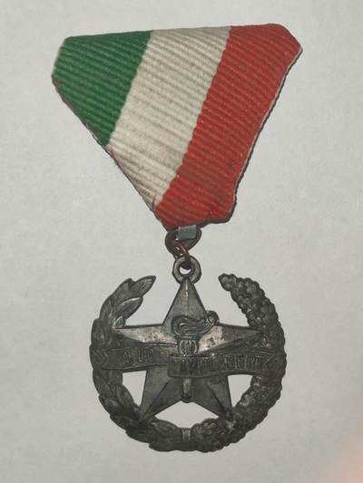 韵星假日精品2025秋季军品类拍卖会-- Rimey Holidays Boutique 2025 Autumn Militaria Sale - 匈牙利人民共和国共青团杰出服务奖章