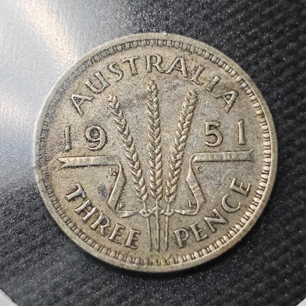 KK钱币收藏小铺  第363场  2月预留时间 周末发货  1951澳大利亚3便士银币