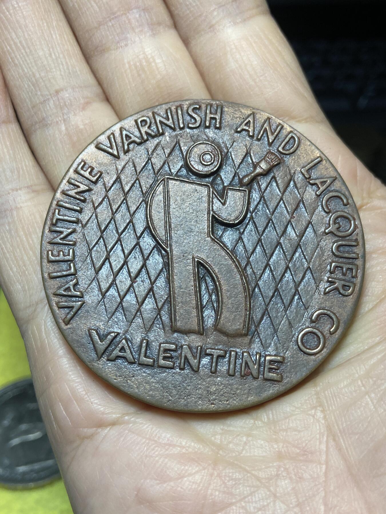 2025年第一百二十一场(总第一百四十七场）外国好品散币(免佣金) 美国🇺🇸1979年巨型纪念章，直径54毫米，厚4.9毫米，重78.89克(瓦伦丁家族创立的全球知名涂料企业Valspar集团50周年纪念章)