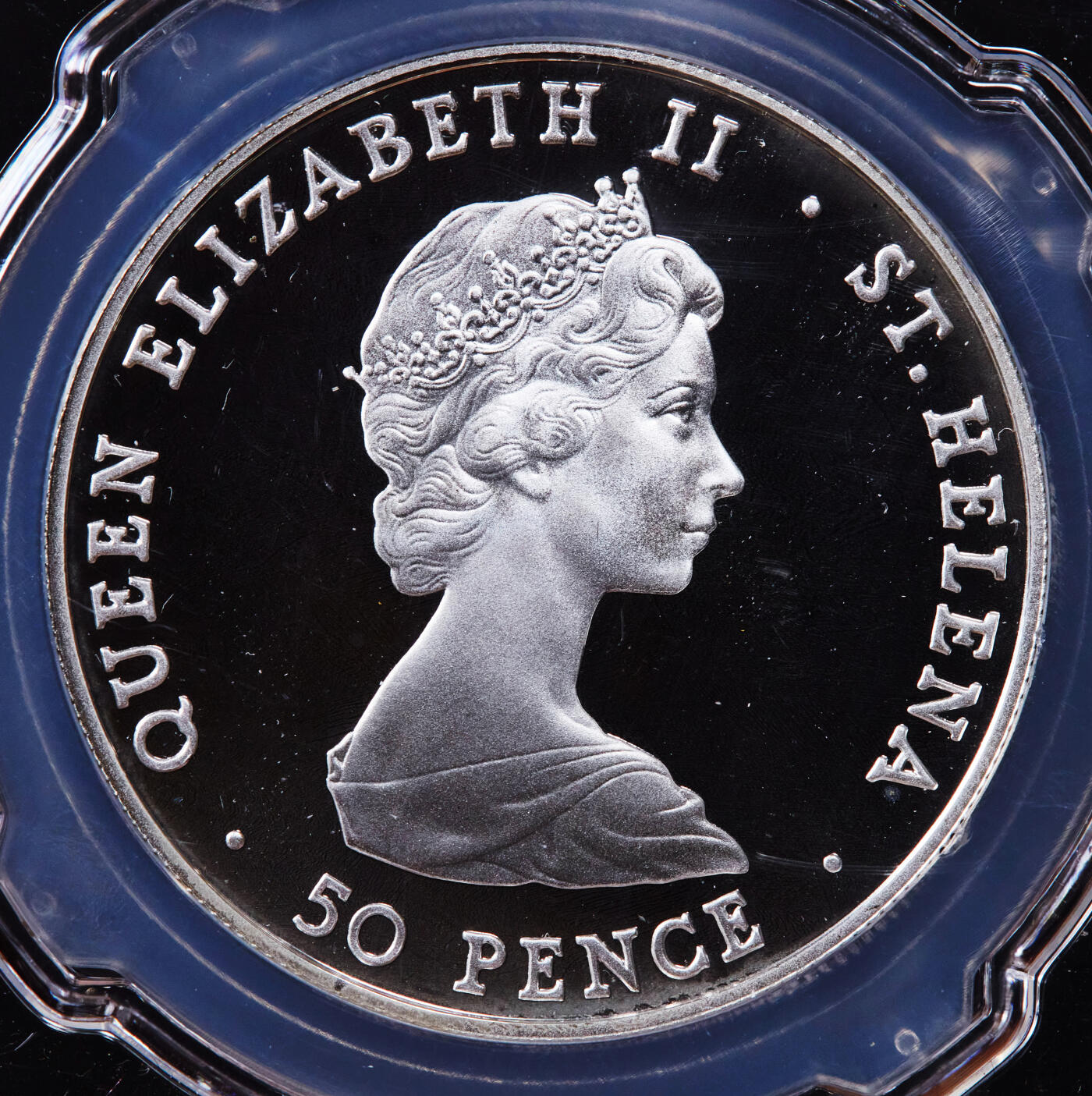 【俄甄集藏】2025年(044)11-12星期三晚 19:30 全场包邮 英属圣赫勒拿岛1984年纪念安德鲁王子皇室访问50便士精制大银币，信泰 PF69UC，重28.28克，92.5%银，发行量5000枚，少见品种